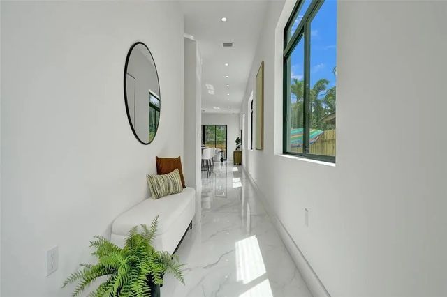 5 of 19 - 608 Sw 7th Avenue, Fort Lauderdale, FL