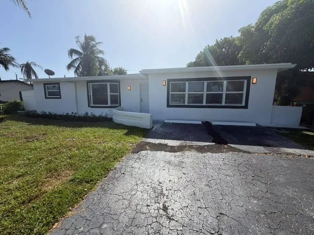 3911 Nw 32nd Avenue, Lauderdale Lakes