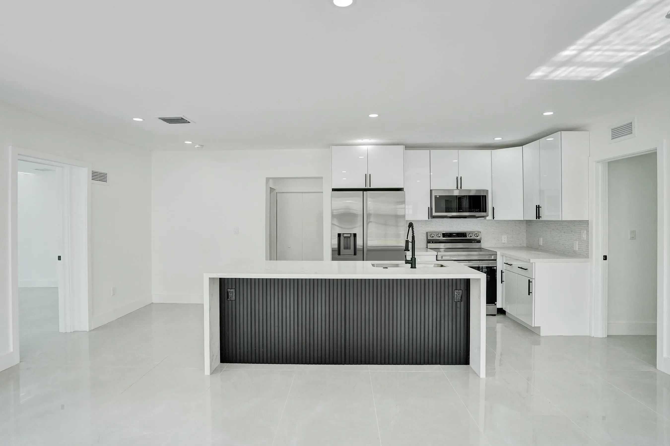 3234 Taft Street, Hollywood