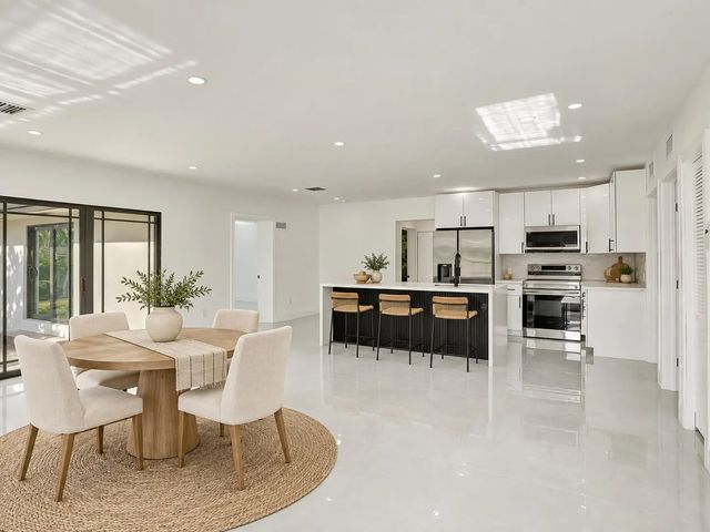 3234 Taft Street, Hollywood