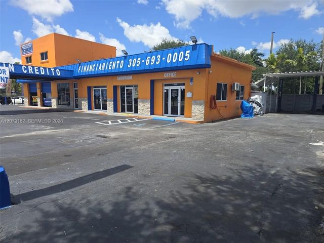 3 of 6 - 4010 E 8th Avenue, Hialeah, FL