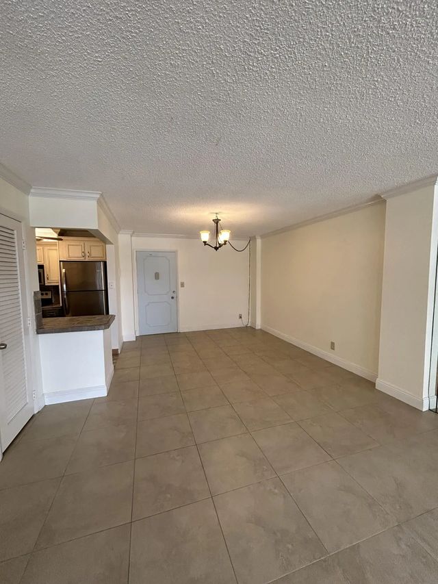 3 of 21 - 305 N Pompano Beach Boulevard #205, Pompano Beach, FL