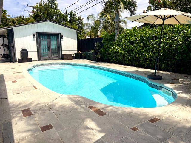 4 of 4 - 372 Lytle Street, West Palm Beach, FL