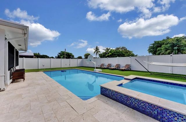 9819 Spanish Isles Drive, Boca Raton