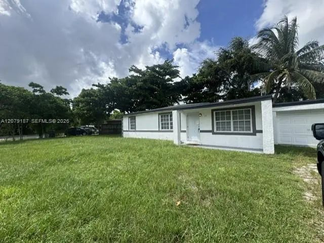 3 of 6 - 43 Newton Road, West Park, FL