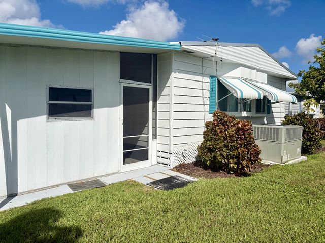 4 of 53 - 21 Orinco, Port St. Lucie, FL