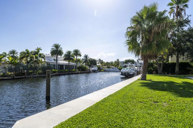 2 of 49 - 3111 Ne 55th Street, Fort Lauderdale, FL