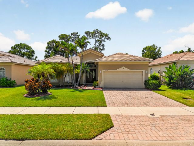 2 of 72 - 5423 Place Lake Drive, Fort Pierce, FL
