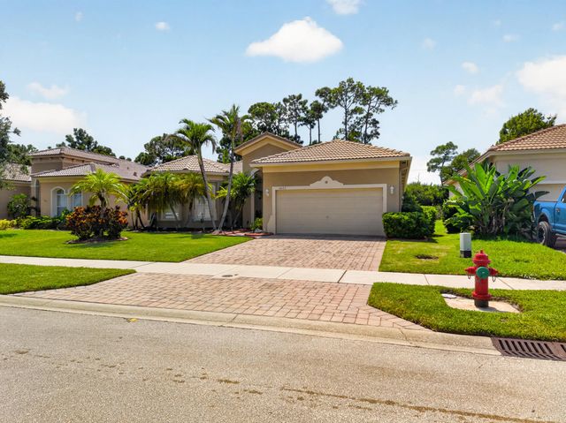 4 of 72 - 5423 Place Lake Drive, Fort Pierce, FL