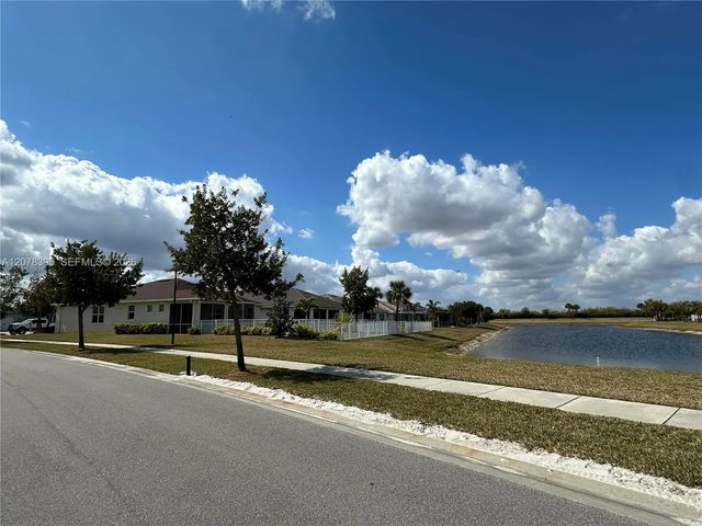 3 of 22 - 12763 Sw Vermillion Circle, Port St. Lucie, FL
