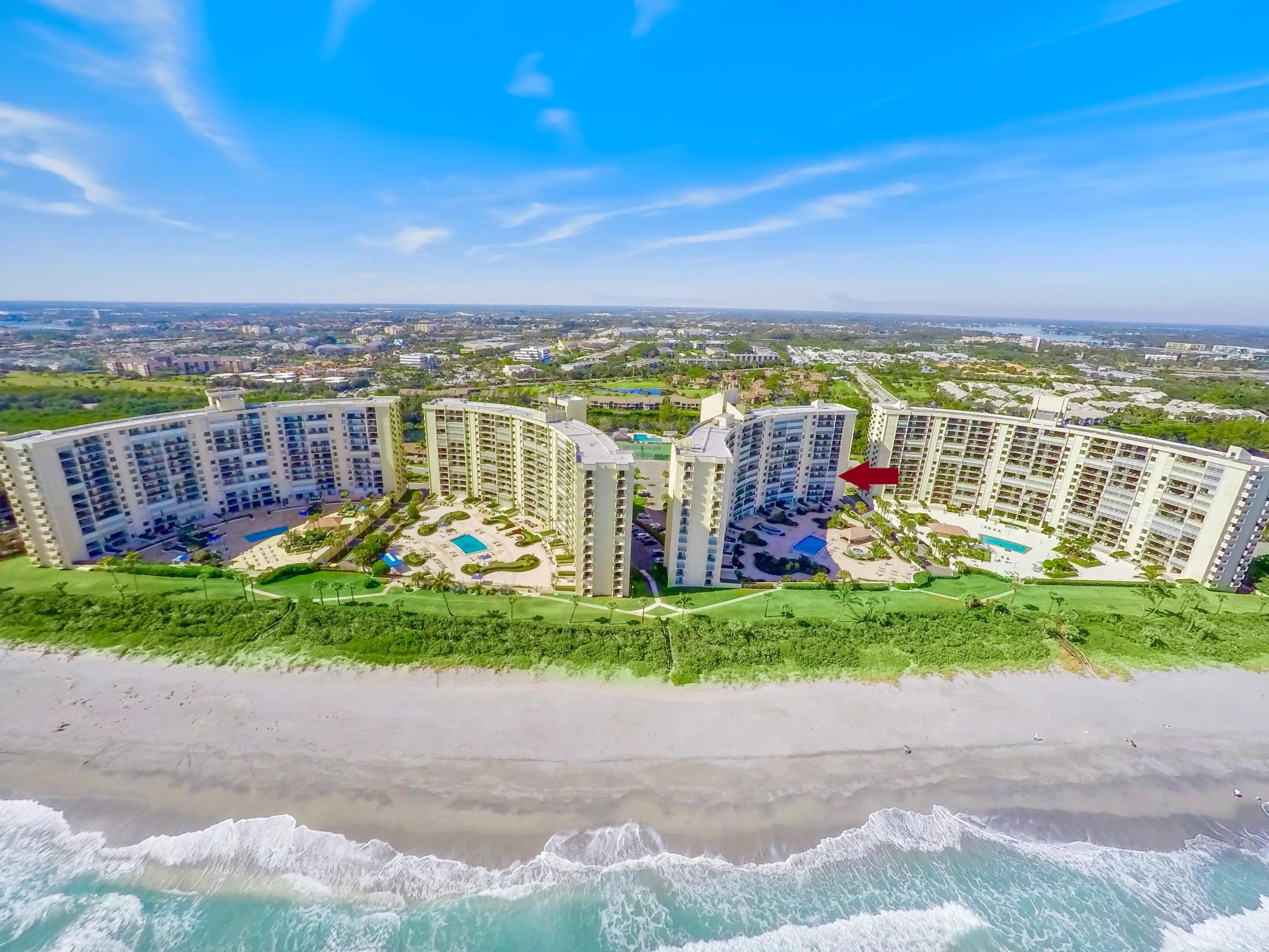 Residential Real Estate for Sale located in the neighborhood of OCEAN TRAIL CONDO III, in the city of Jupiter, FL