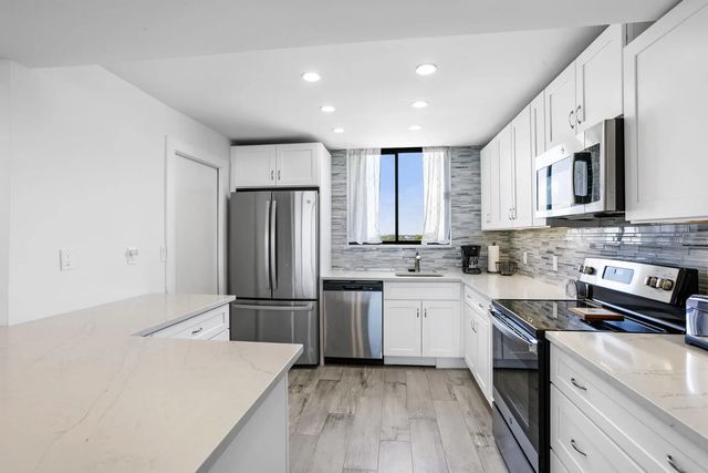 5 of 37 - 300 Ocean Trail Way #510, Jupiter, FL