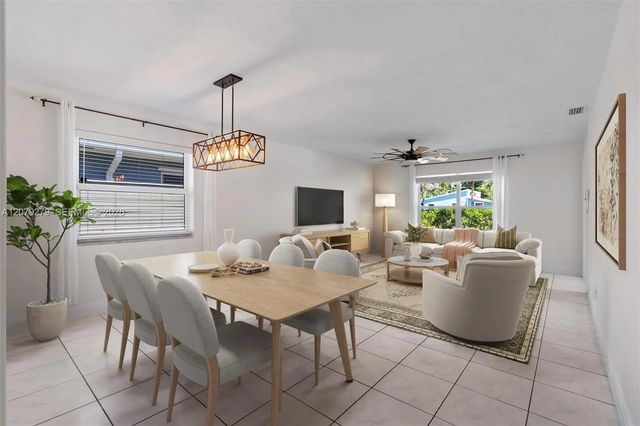 4 of 13 - 684 Ne 35th Street, Oakland Park, FL
