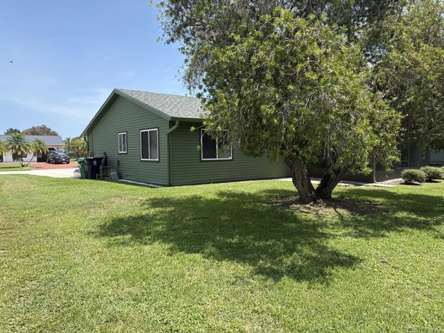 4 of 26 - 1422 Se Arenson Lane, Port St. Lucie, FL