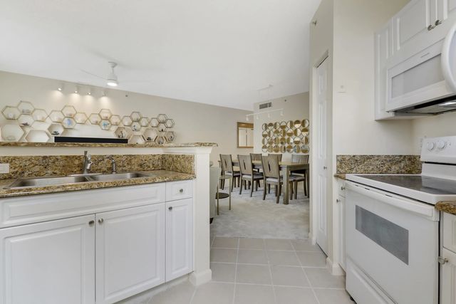4 of 38 - 630 S Sapodilla Avenue S #411, West Palm Beach, FL