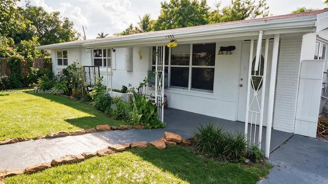 2 of 11 - 2506 Acapulco Drive, Miramar, FL