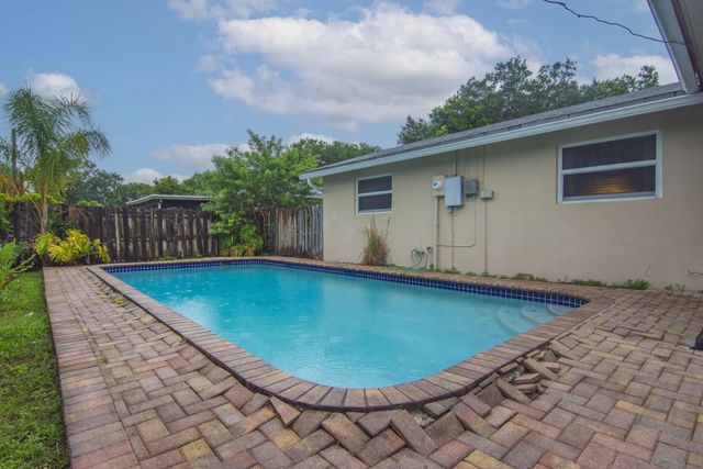 3 of 34 - 8860 Sw 49th Street, Cooper City, FL