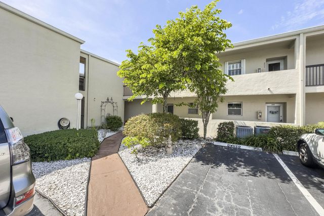 2540 Boundbrook Boulevard #204, Palm Springs