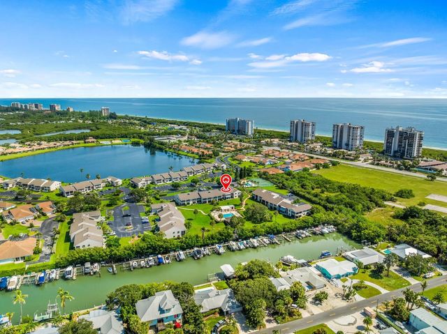 3209 S Lakeview Circle #8202, Hutchinson Island
