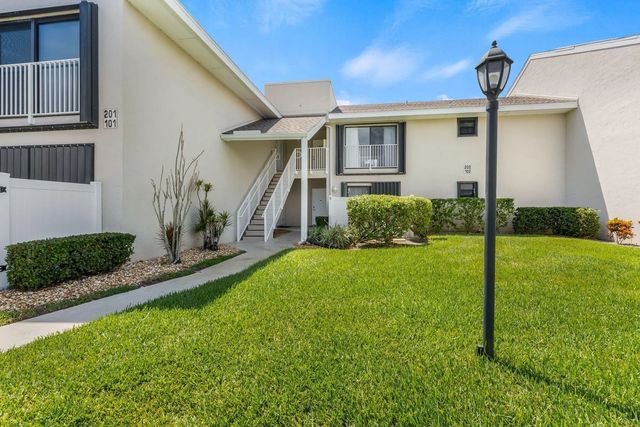 3 of 29 - 3209 S Lakeview Circle #8202, Hutchinson Island, FL