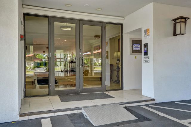 4 of 37 - 2500 Ne 48th Lane #606, Fort Lauderdale, FL