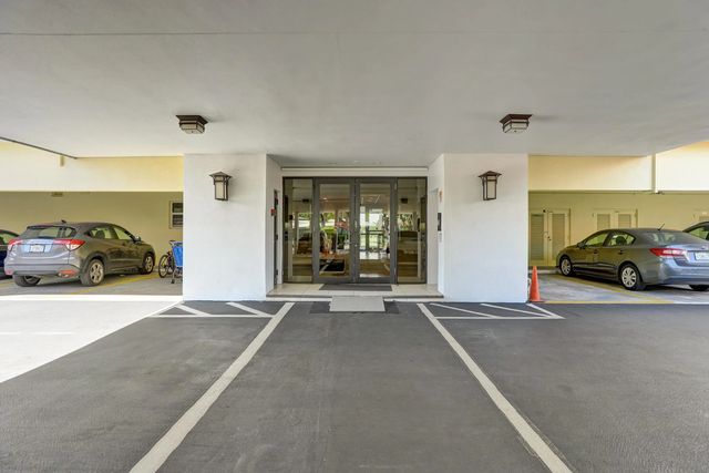 5 of 37 - 2500 Ne 48th Lane #606, Fort Lauderdale, FL