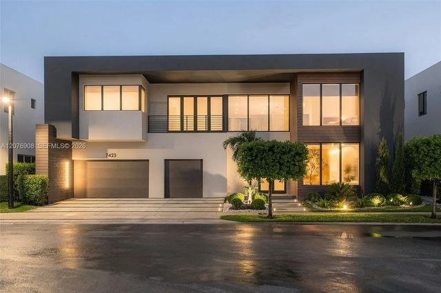 2 of 56 - 7423 Nw 102th Court, Doral, FL