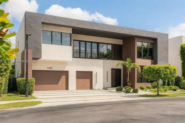 5 of 56 - 7423 Nw 102th Court, Doral, FL
