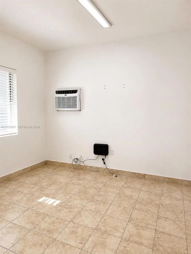 4 of 20 - 10770 Nw 138th Street #1, Hialeah Gardens, FL