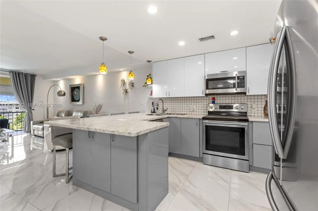 3 of 29 - 2855 Leonard Drive #h605, Aventura, FL