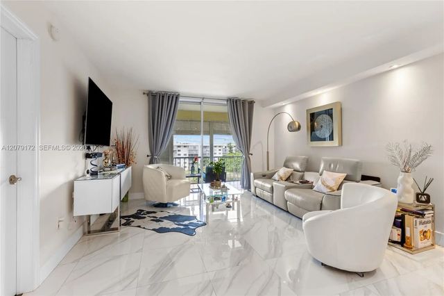 5 of 29 - 2855 Leonard Drive #h605, Aventura, FL