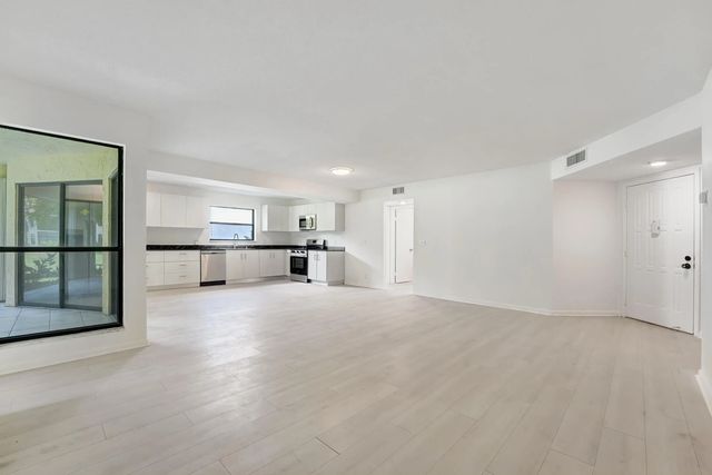 4 of 41 - 3359 Lucerne Park Drive, Greenacres, FL