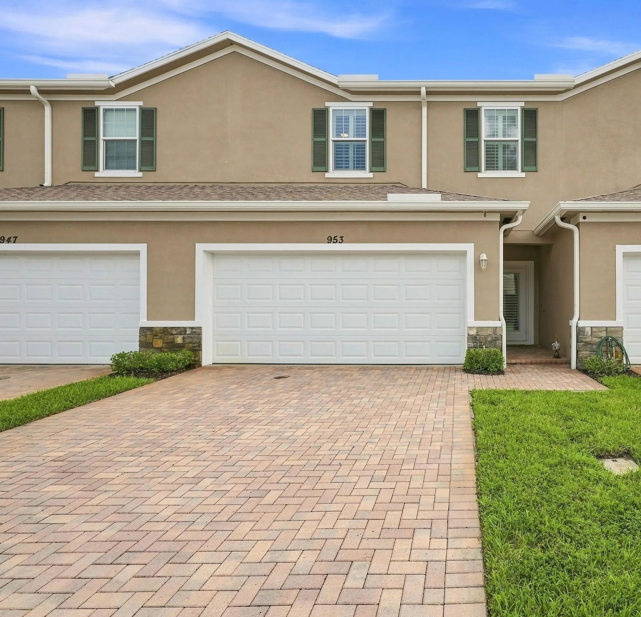 953 Ne Trailside Run, Port St. Lucie