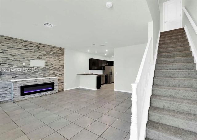 4 of 26 - 1240 Eucalyptus Drive #2, Hollywood, FL