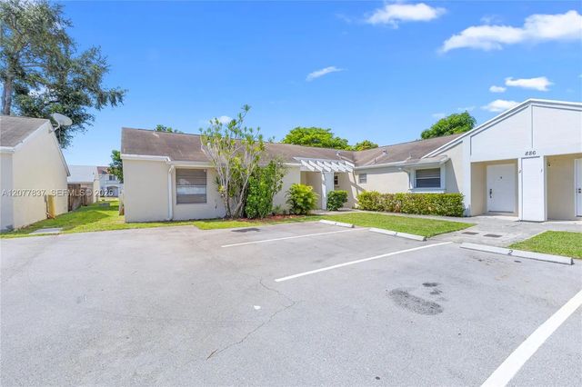 2 of 20 - 886 Ne 214th Lane #4, Miami, FL