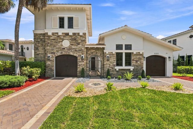8166 Emerald Avenue, Parkland