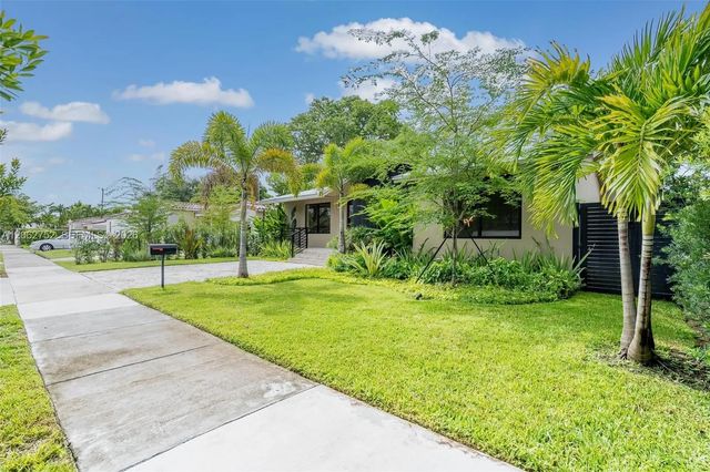 3 of 28 - 2434 Sw 19th Street, Miami, FL