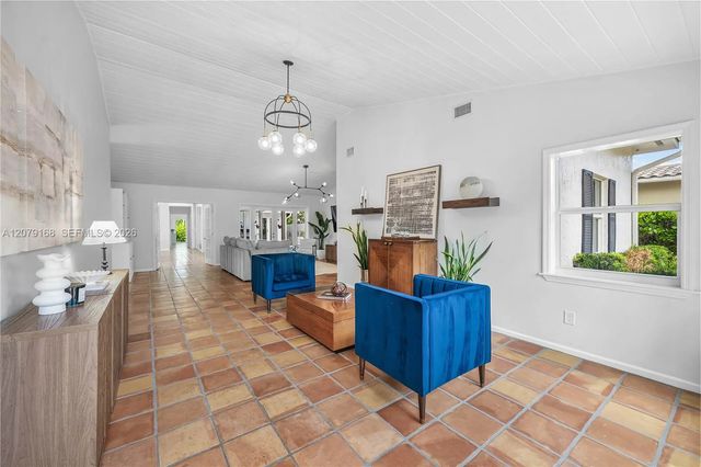 4 of 43 - 1015 Se 11th Court, Fort Lauderdale, FL