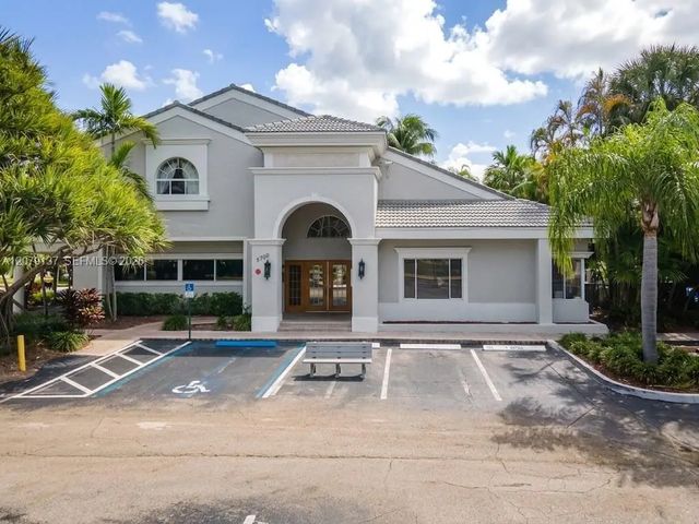 3 of 10 - 5780 Rock Island Road #366, Tamarac, FL