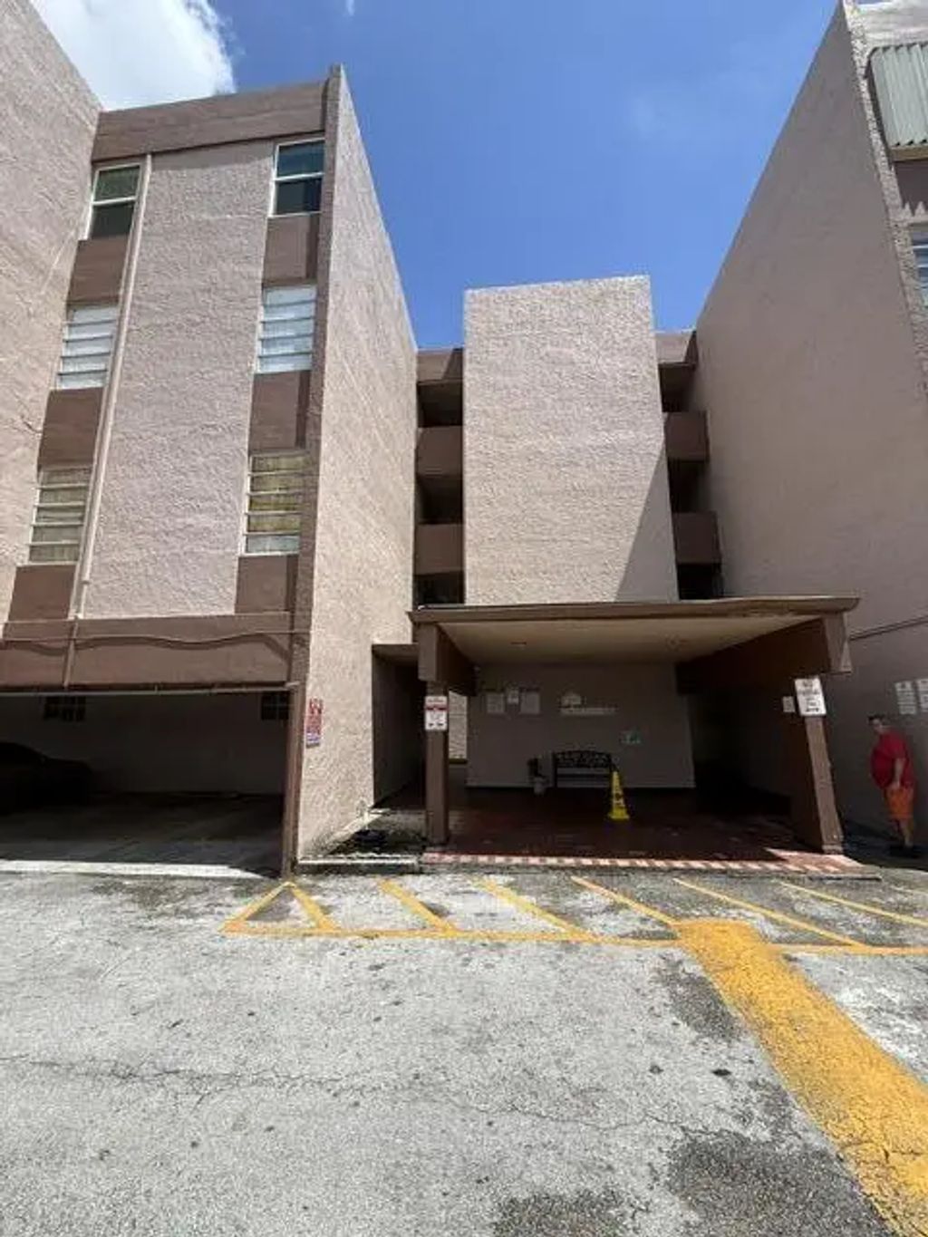 1900 W 68th Street #d101, Hialeah