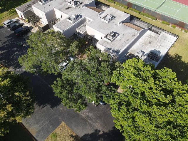 1541 Nw 113th Avenue, Pembroke Pines