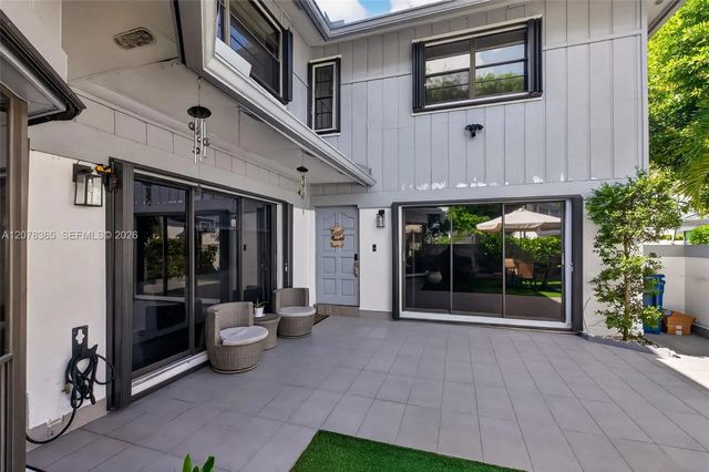 9852 Nw 52nd Terrace, Doral