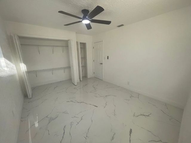 3 of 13 - 3290 Nw 39th Street, Lauderdale Lakes, FL