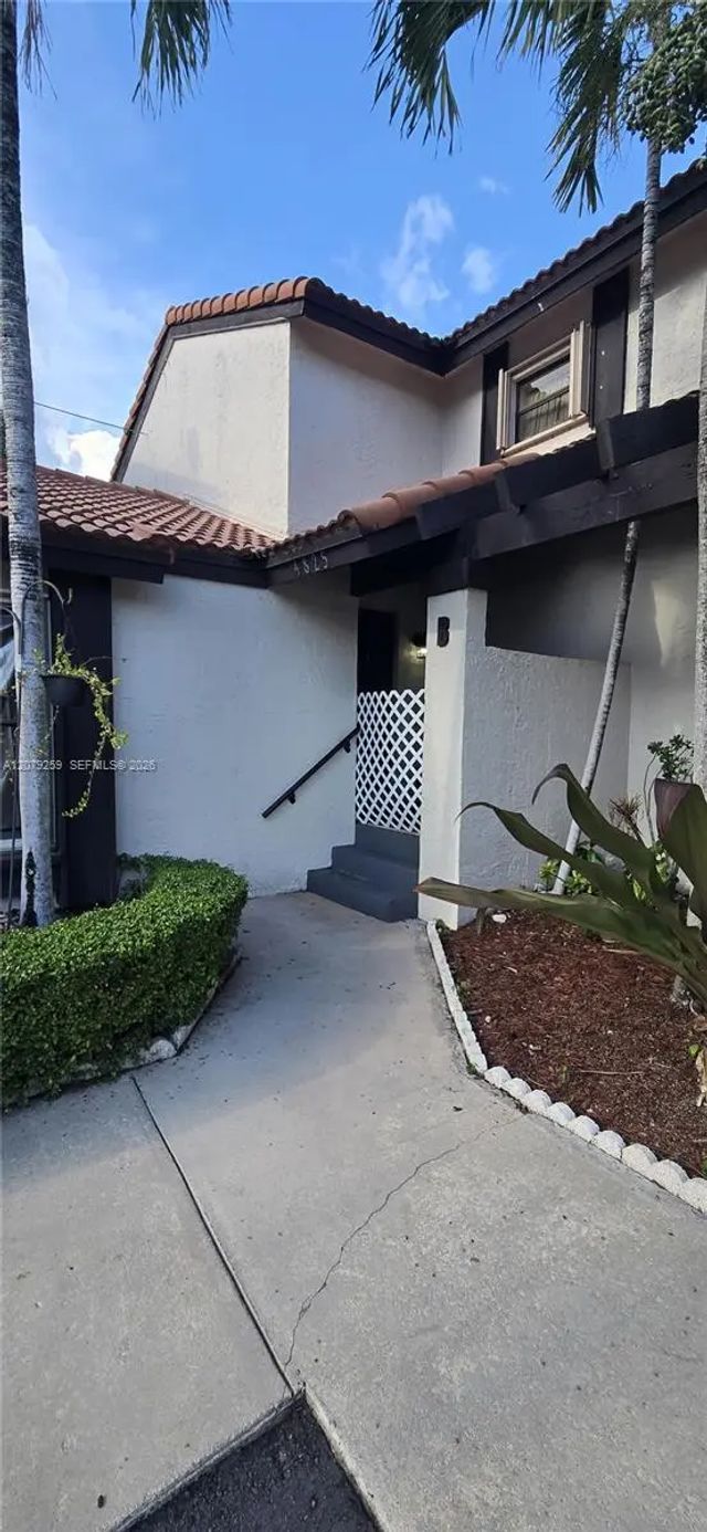 2 of 22 - 4825 Sw 149th Court #18b, Miami, FL