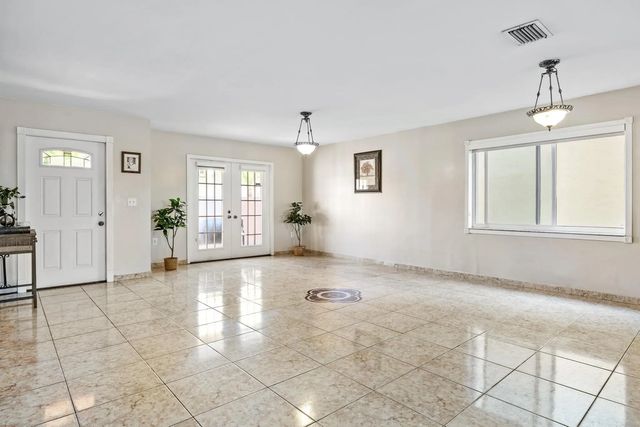 2 of 42 - 940 Sw 96th Avenue, Pembroke Pines, FL