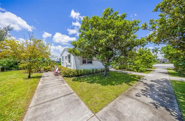 3 of 22 - 3740 W Hallandale Beach Boulevard, Hollywood, FL