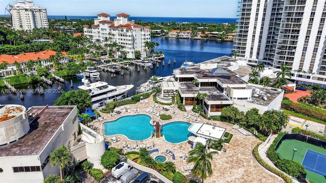 3 of 50 - 19707 Turnberry Way #22ab, Aventura, FL