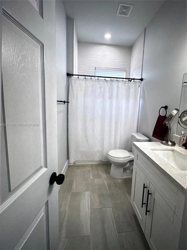 2 of 5 - 200 N 66th Avenue, Hollywood, FL
