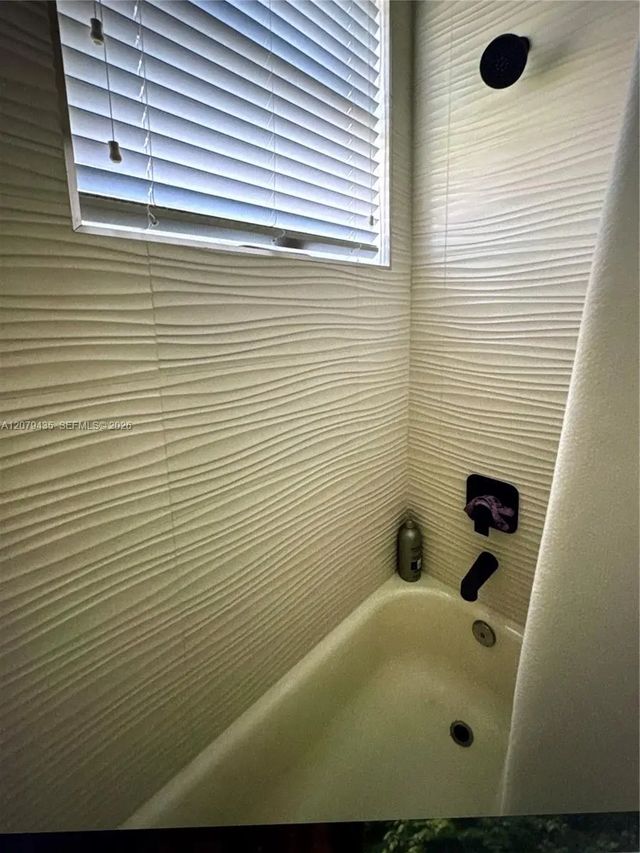 3 of 5 - 200 N 66th Avenue, Hollywood, FL