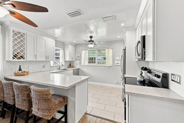 5 of 30 - 435 Bluebird Lane, Delray Beach, FL